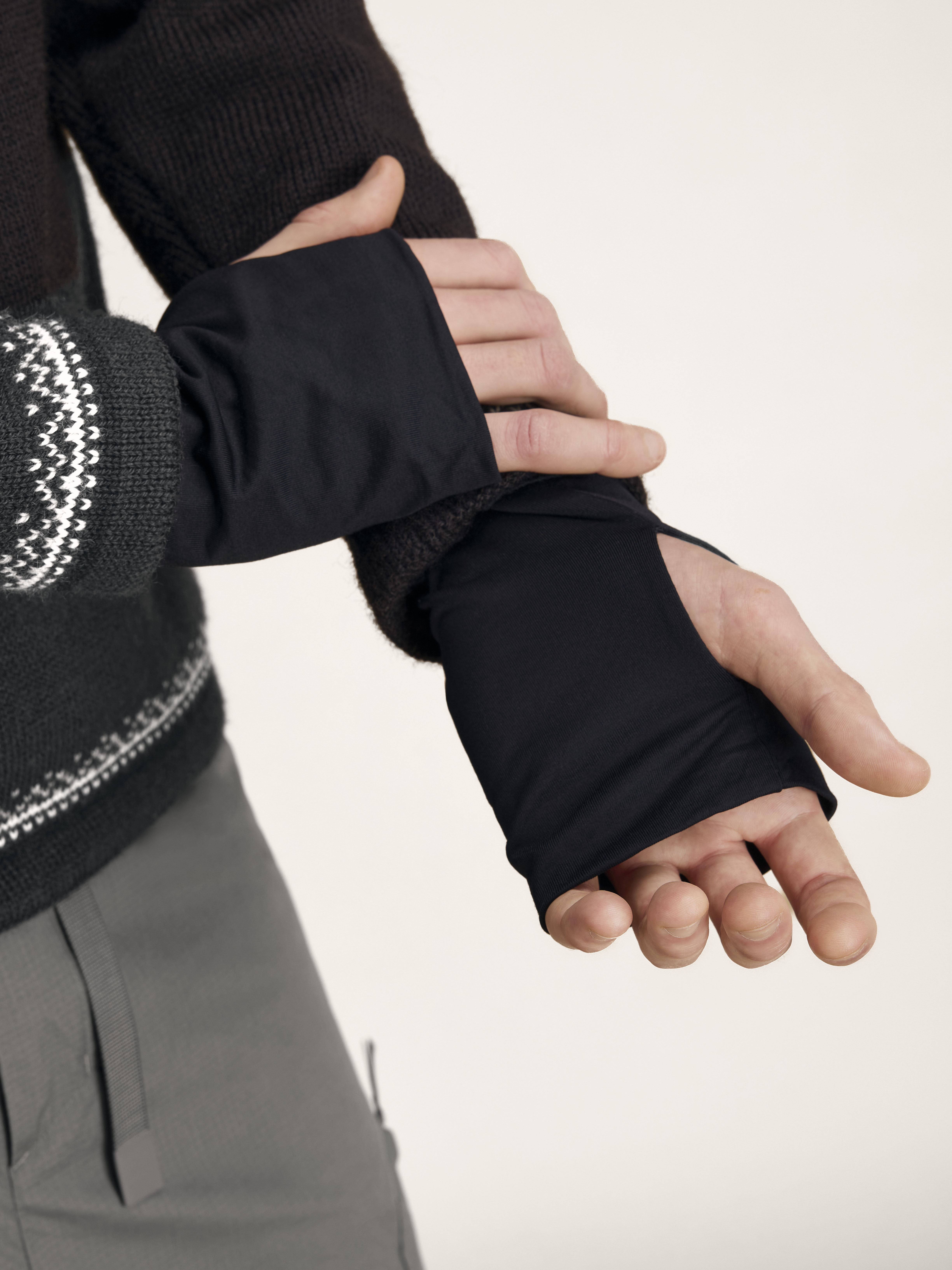 Vail Windproof Men’s Sweater - Norwegian Wool  Black Sandstone