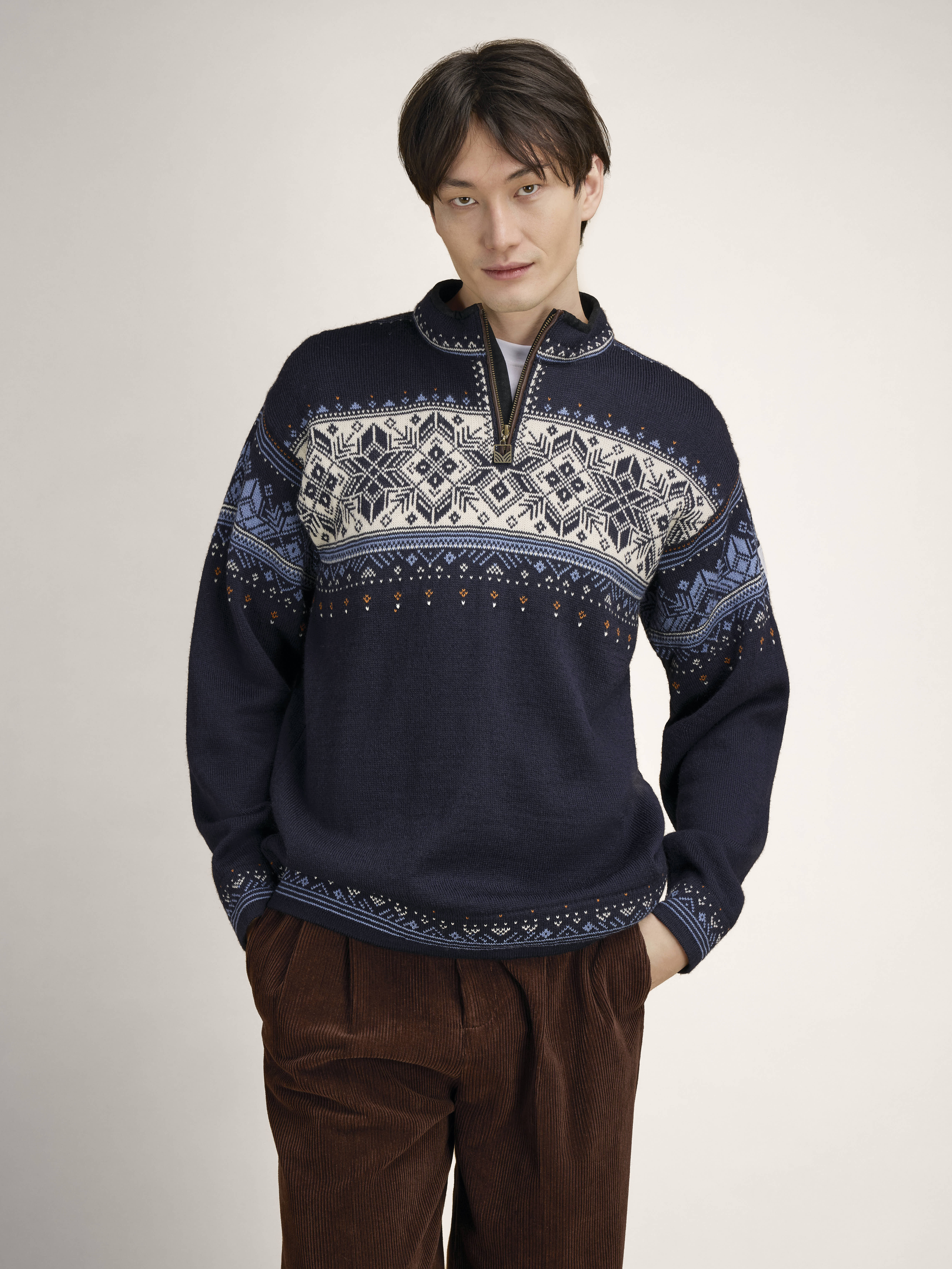Blyfjell Men's Knit Sweater navy
