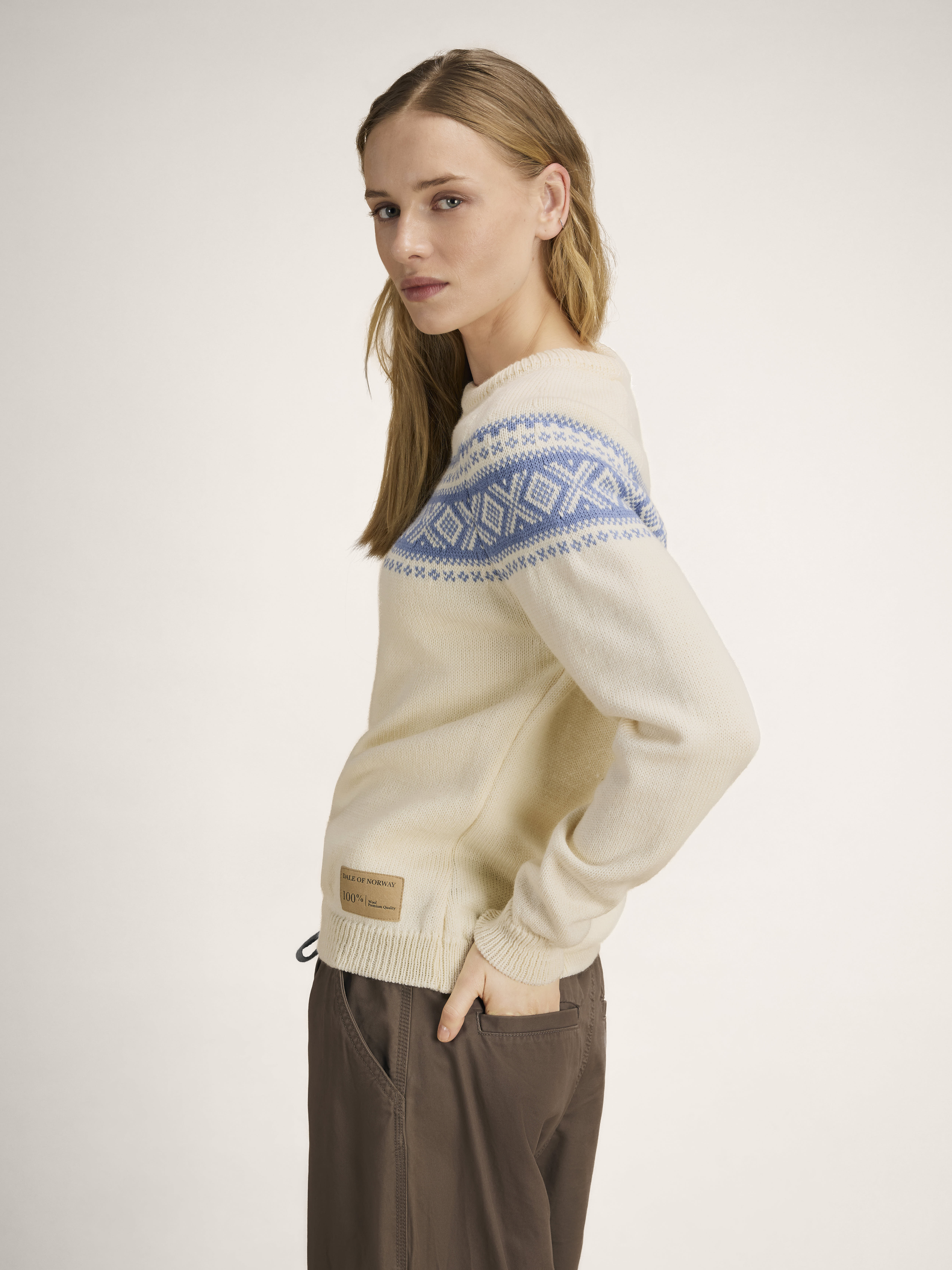 Vågsøy women’s wool sweater  white