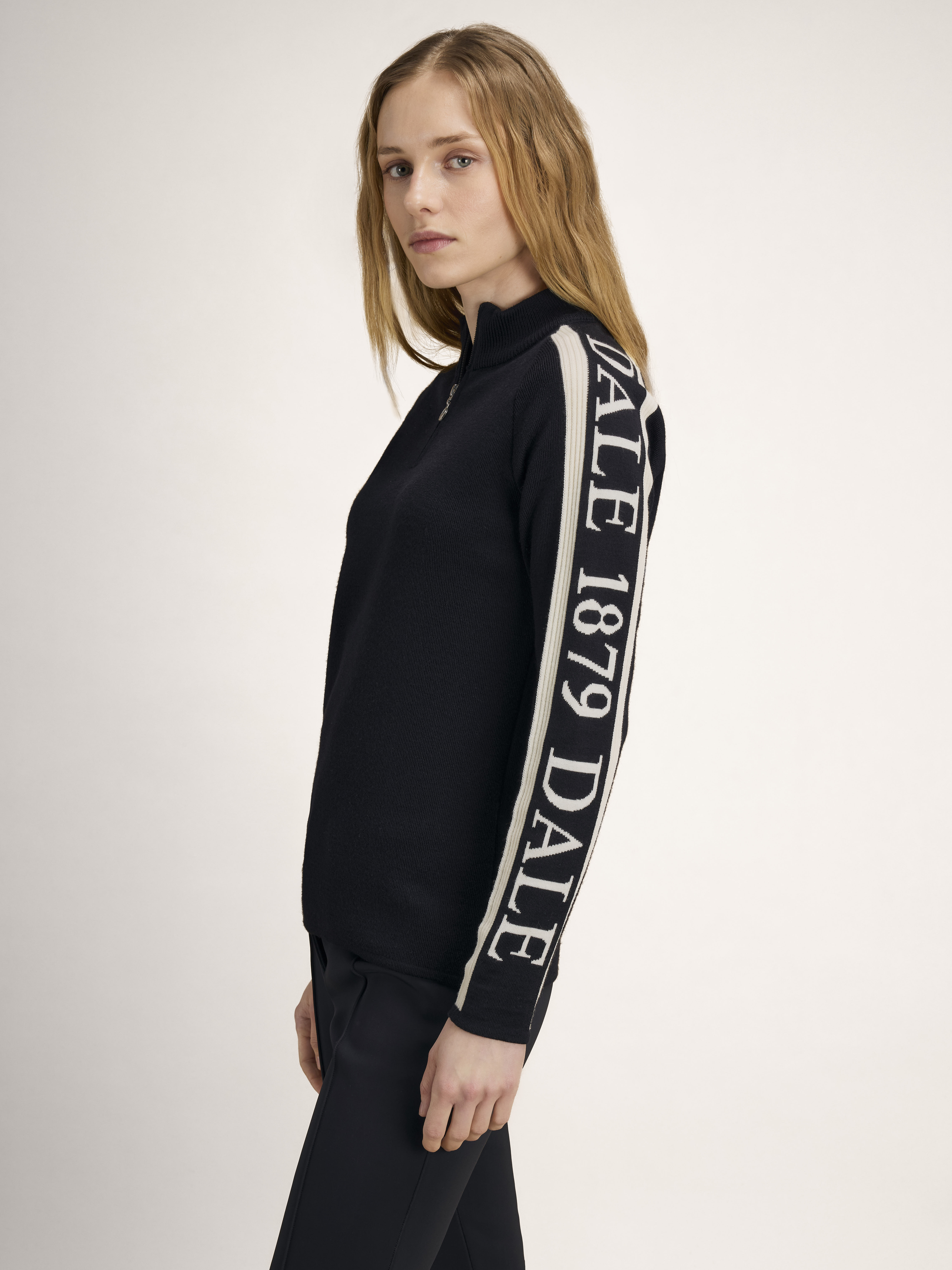 Skarstind 1879 Women's Sweater Black Offwhite