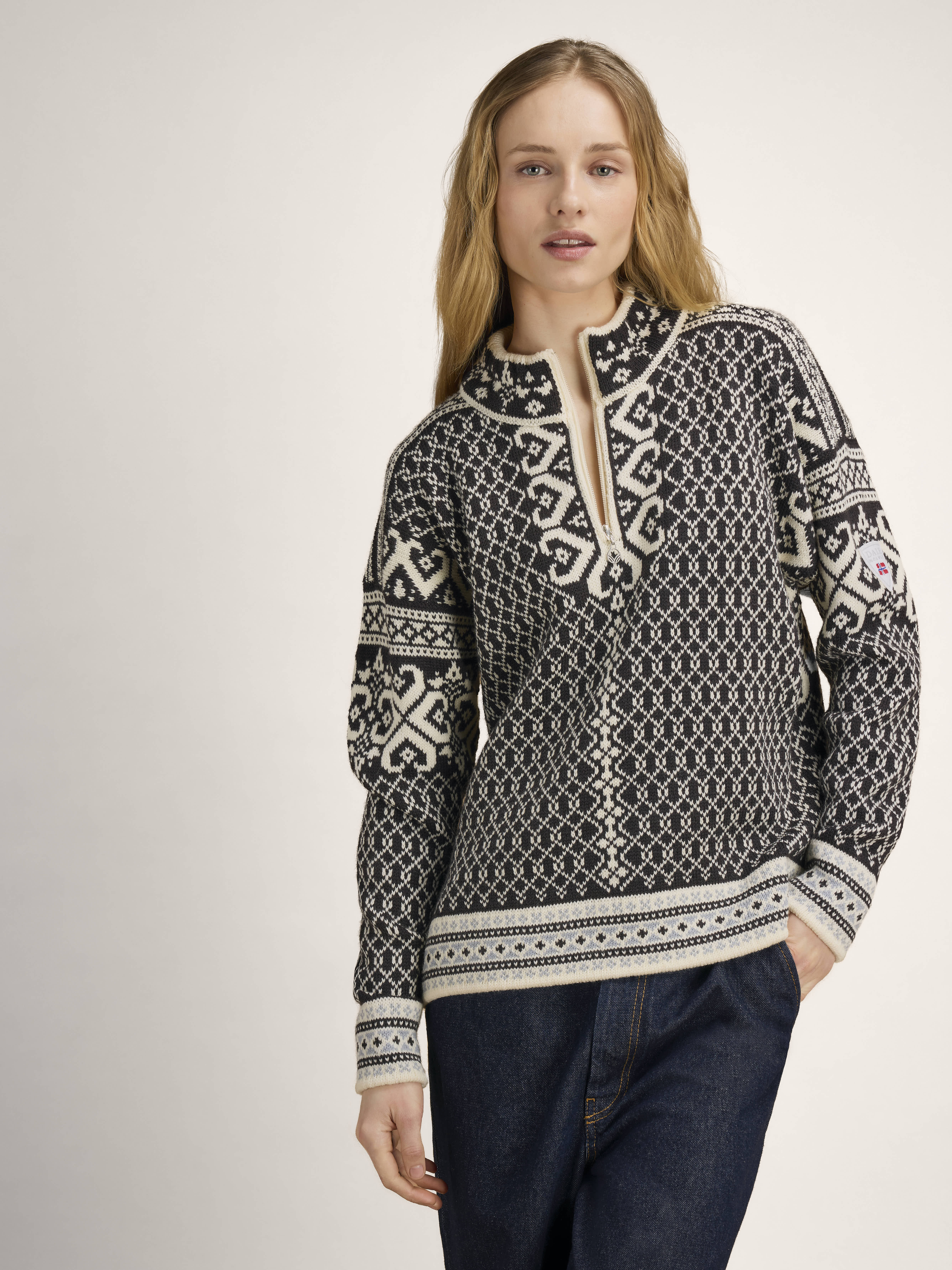 Leknes Women's Sweater brown